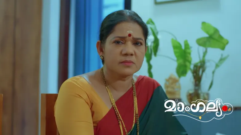 Shobhana Confides in Shishira Episode 864