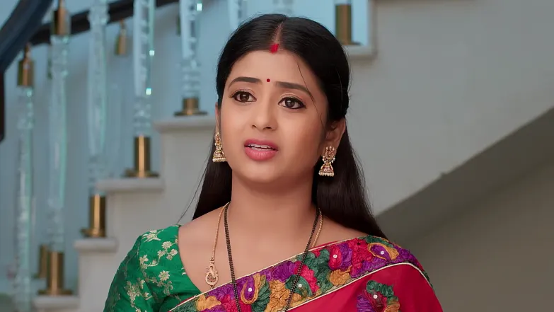 Bhagyalakshmi tries to stop Aravinda Episode 321