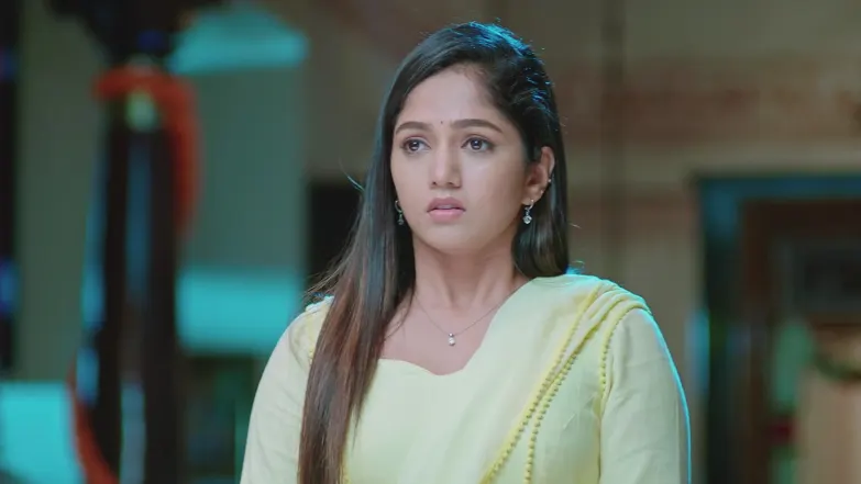 Sumathi Locks Karna out of Nidhi's House Episode 21