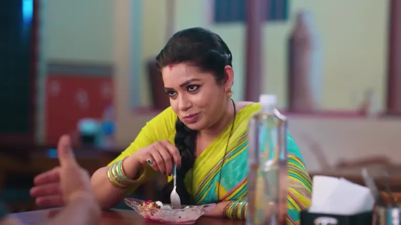 Goutham and Bhoomika's Date Night - Amruthadhaare 