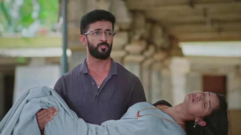 Sharath Saves Durga from Being Burned Alive Episode 338