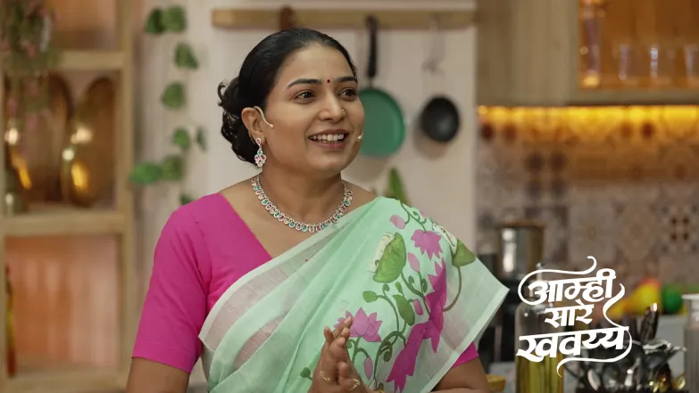 Snehal Tarde Prepares Sweet Rice Puris Episode 102