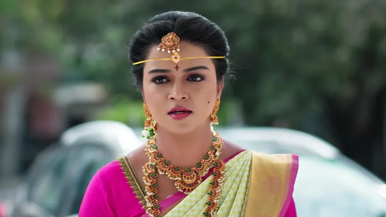 Devayani Threatens Sanjay Episode 396