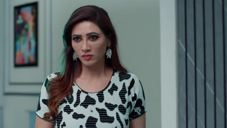 Trisha and Priyamvada Plot to Frame Lakshmi Episode 113
