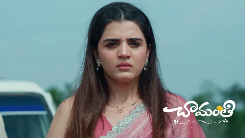 Roja Tries to Follow Chamanthi and Prem Episode 470
