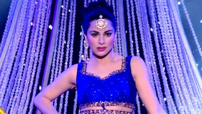 Shraddha Arya's Performance on Mohe Rang Do Lal - Zee Rishtey Awards 