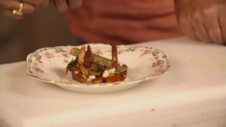 Gautam and Ranveer at Rajmahal Palace - Food Tripping Episode 11