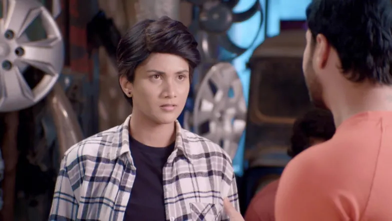 Karthik tries to befriend Sathya - Sathya Episode 13