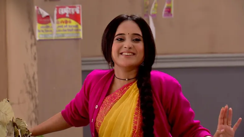 Mithai arrives at the Monohora house - Mithai 