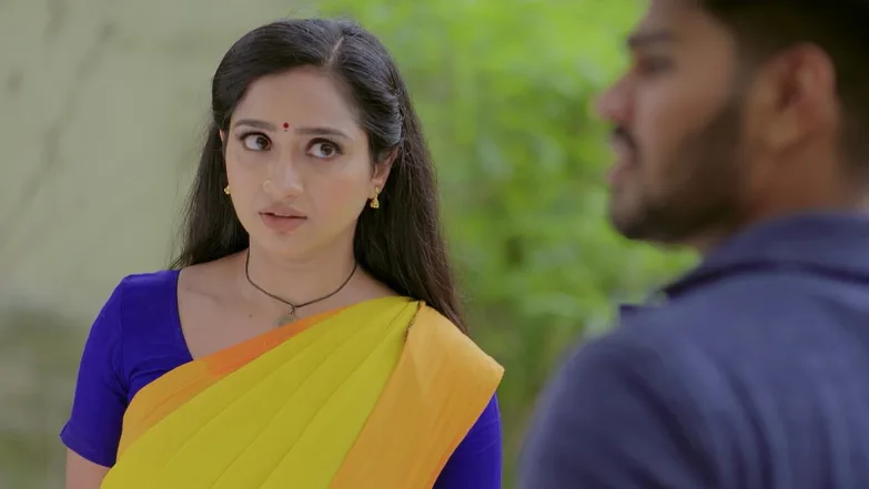 Trinayani Saves Vikram's Life Episode 17