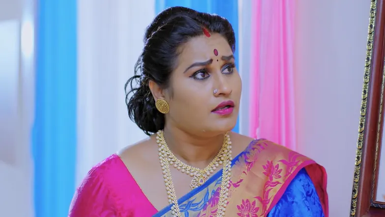 Nayani’s grandfather predicts her future - Trinayani Episode 14
