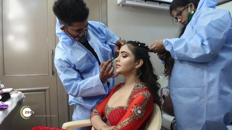 Pooja's preparation for a sizzling performance | Behind the scenes | Zee Rishtey Awards 2020 25th December 2020 Webisode
