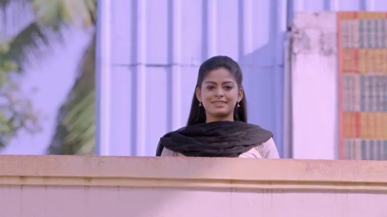 Meera apologises to Anu - Neethane Enthan Ponvasantham Episode 7