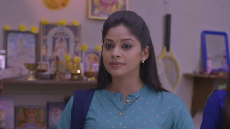 Surya Prakash saves Anu - Neethane Enthan Ponvasantham Episode 13