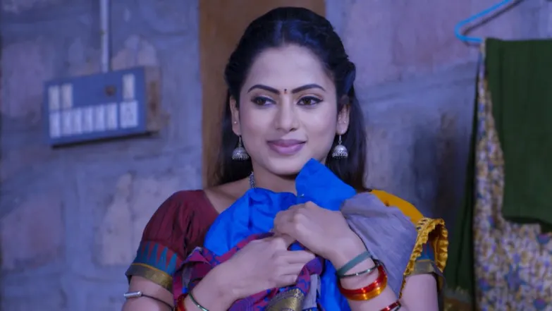 Saraswati calls Vagdevi - No.1 Kodalu Episode 12