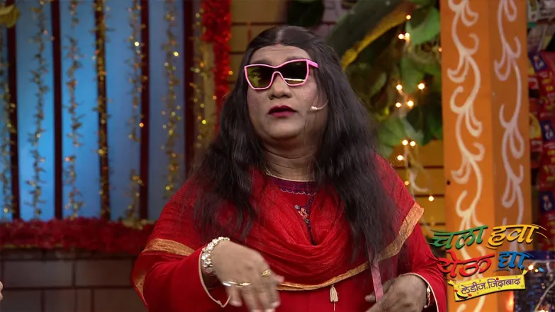 The climax of Thukaratwadi's spoof act - Chala Hava Yeu Dya - Ladies Zindabad Episode 8