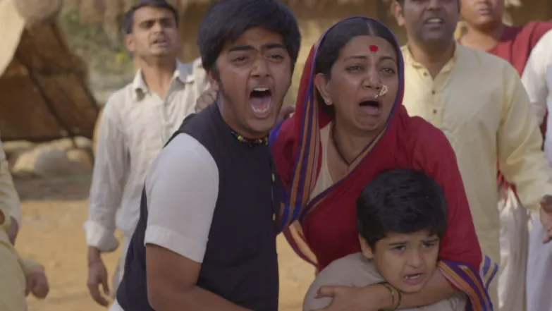 The villagers try to burn Bhim's house Episode 22