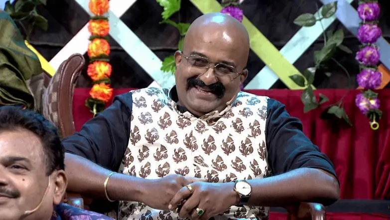 Vaibhav Mangle's melodious performance - Chala Hava Yeu Dya - Ladies Zindabad Episode 13