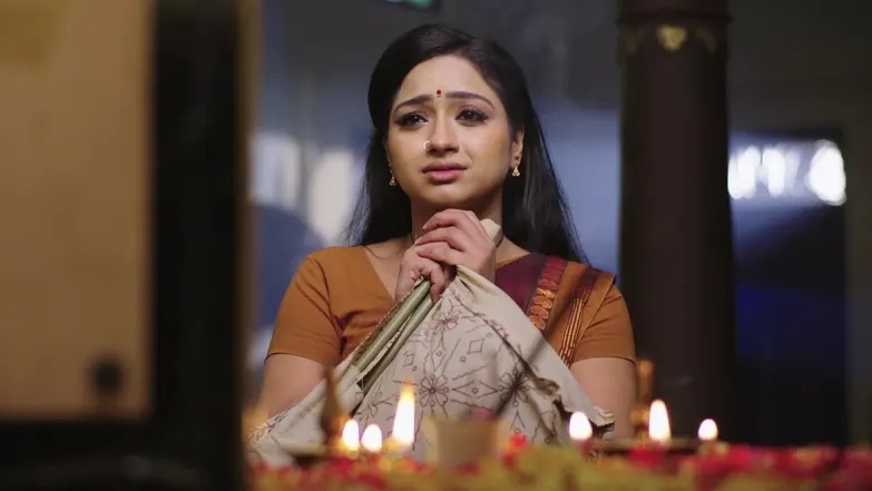 Nayani gets emotional - Trinayani Episode 22