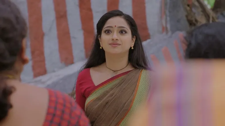 Vishal performs the ‘homam’ - Trinayani Episode 26