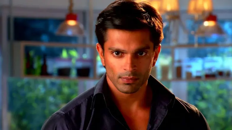 Zoya arrives to stay at Asad's house - Qubool Hai Episode 5