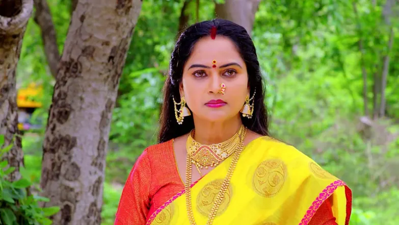 Trikaali tries to save Vishal's life - Trikaali S2 Episode 14
