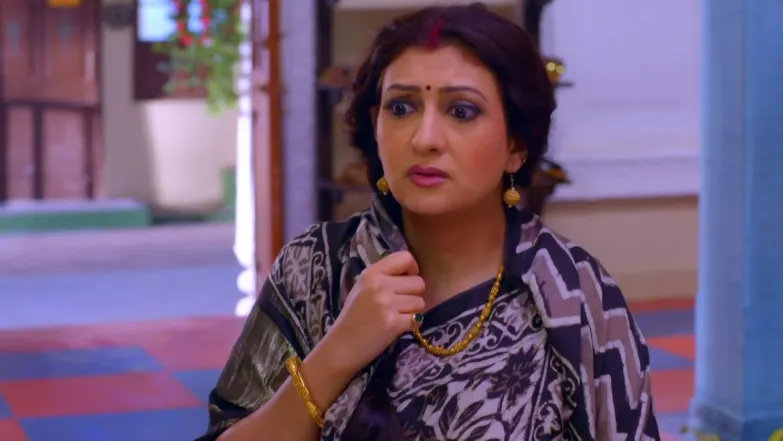 Sumitra gets upset with Navya - Hamariwali Good News Episode 1