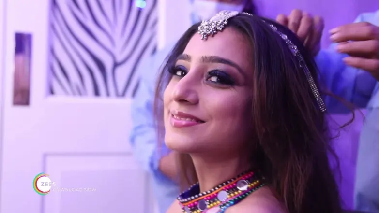 Neha to perform on the song 'Dholida' | Behind the scenes | Zee Rishtey Awards 2020 25th December 2020 Webisode