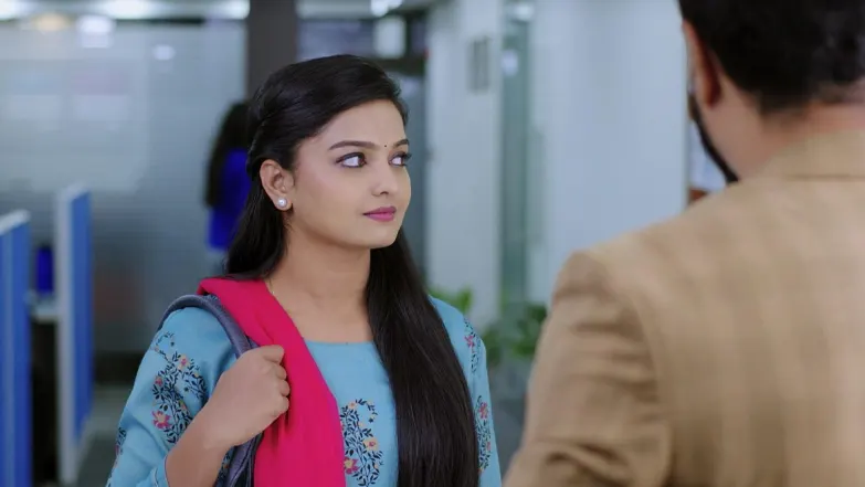 Anu goes to work - Prema Entha Maduram Episode 17