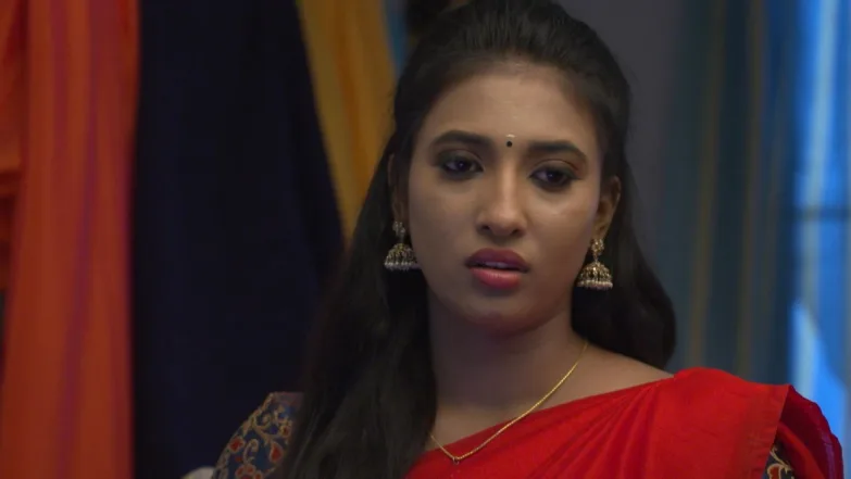 Nakshtra saves a drowning Arjun - Gokulathil Seethai Episode 19