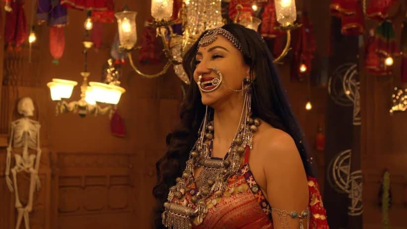 Devki senses Mohini's presence - Manmohini