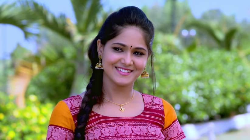 Akhila's Condition to Let Paarvathi Stay - Paaru