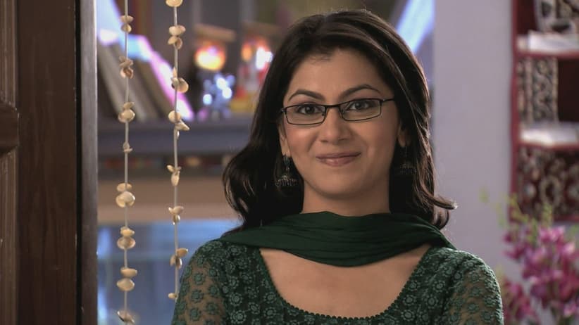Pammi and Akash deny accepting Rachna - Kumkum Bhagya