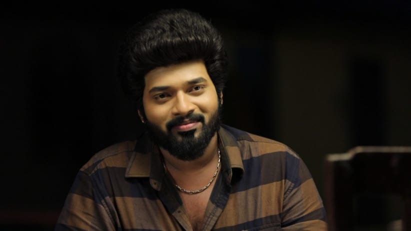 Mitra receives an anonymous call - Sembaruthi