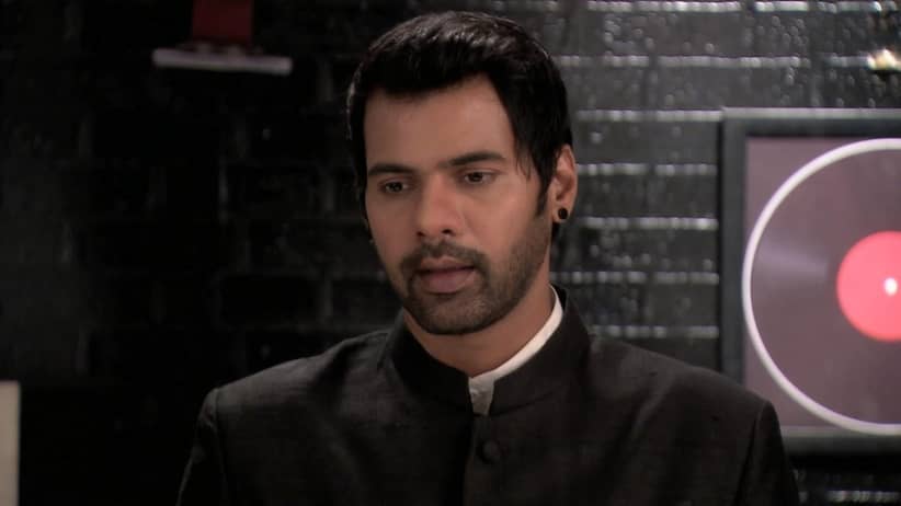 Pragya falls unconscious - Kumkum Bhagya