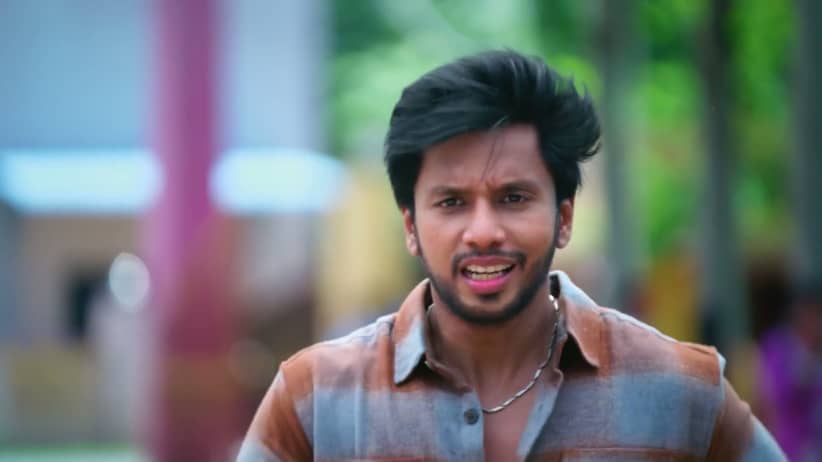 Meenakshi's Act Scares Jeeva - Vaagai Sooda Vaa