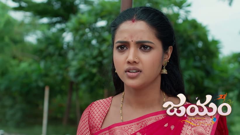 Ganga Saves Sudha from Drowning