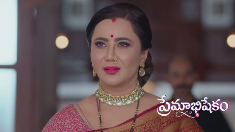 Vasudha Wears Chandrika's Sari for Her Engagement