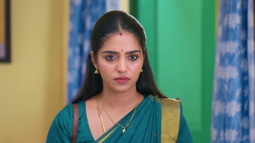 Appatha Mocks Jeeva