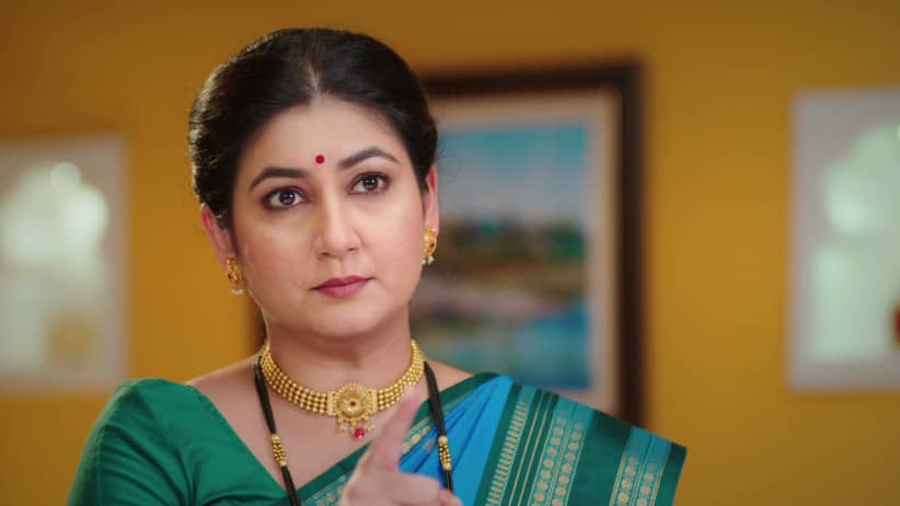 Godakka Punishes Radhika