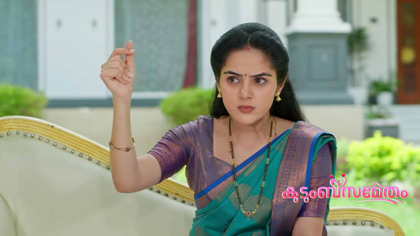 Ananda Bhairavi Hides the Truth from Mukundan