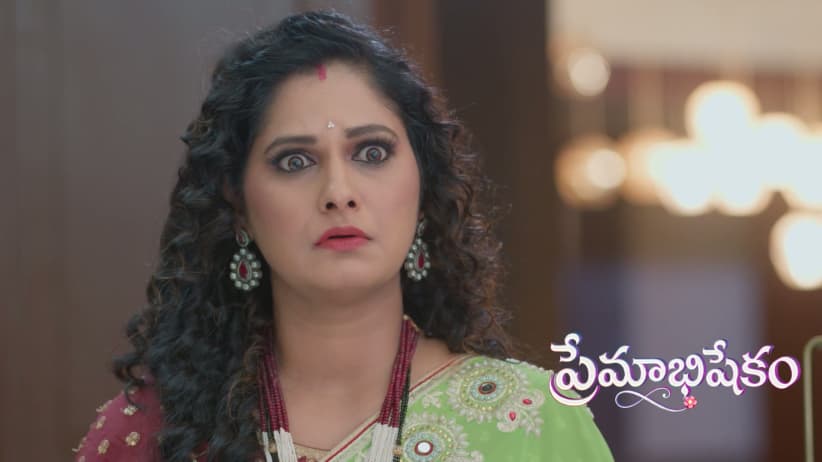 Chandrika's Family Watches Vasudha's Ad Shoot