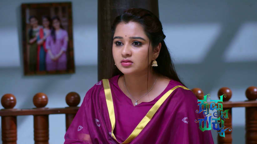 Krishna Chooses a Saree for Rukku
