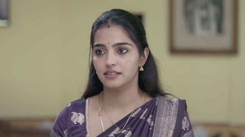 Appatha Meets a Mysterious Man