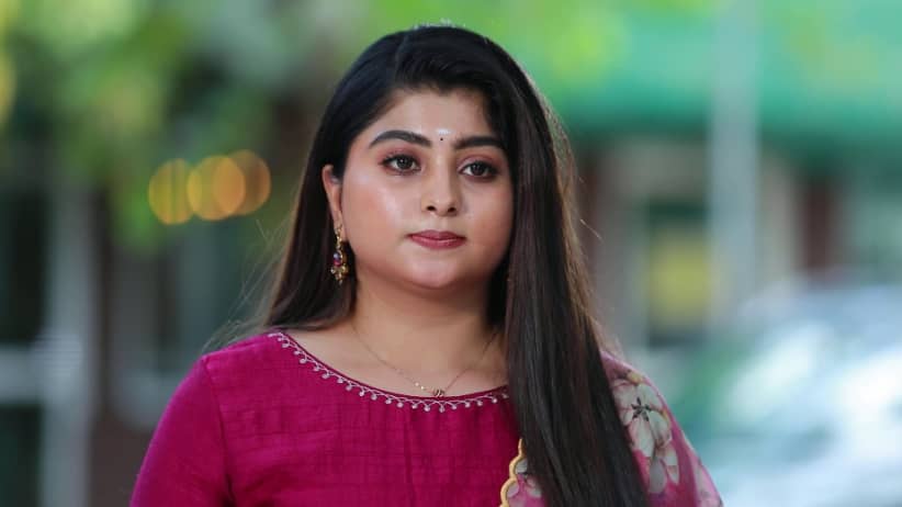 Ravi Takes Jhansi Devi and Bangari to a Resort