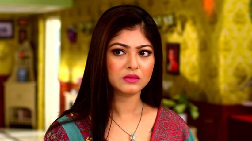 Anamika Steps in Front of Shelly’s Knife