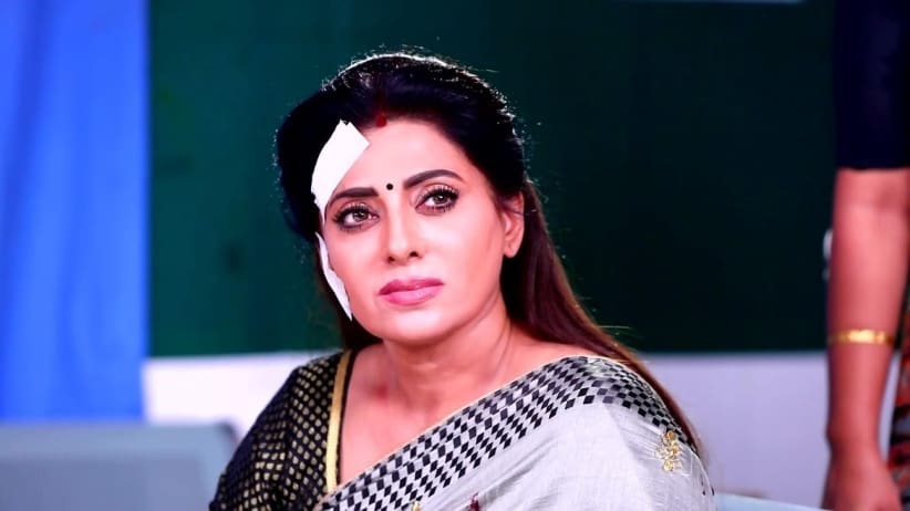 Bhuvaneshwari Shares Her Grief with Akhila