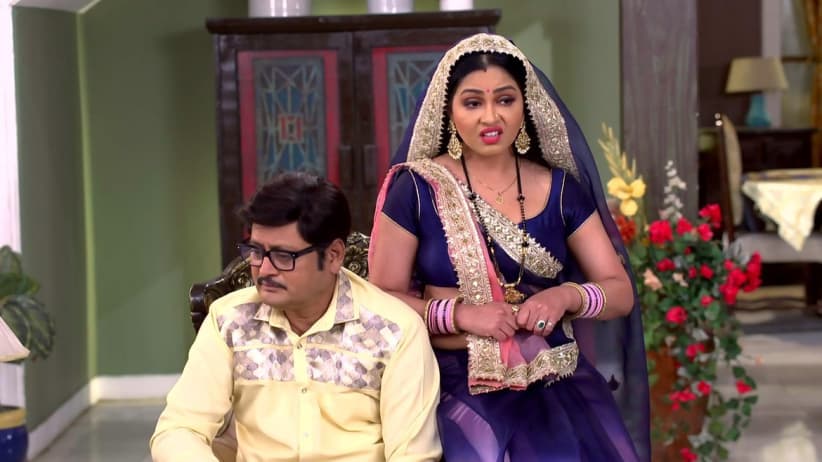 The Modern Colony Residents Entrap Vibhuti