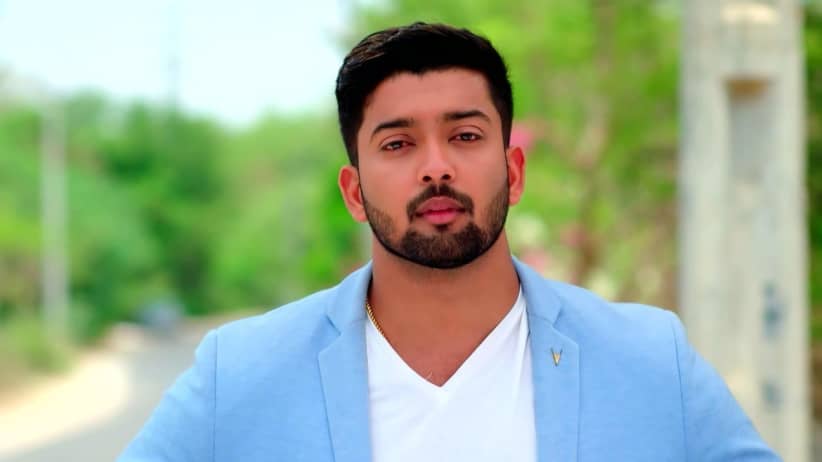 Vaidehi's Beauty Mesmerises Devansh