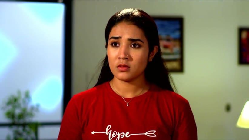 Bhagyalakshmi Scolds Dili